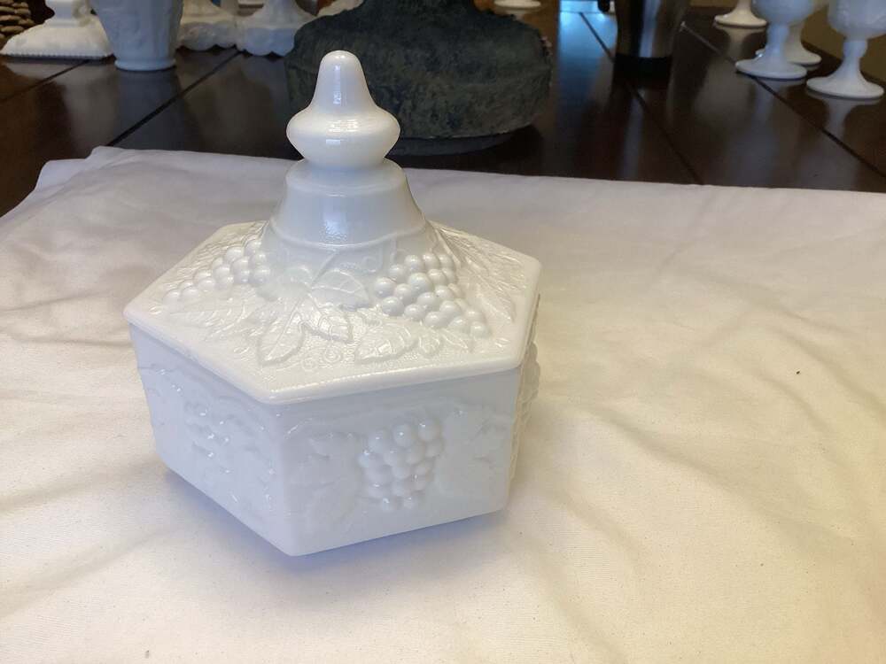 Imperial Milk Glass Grape & Leaf Powder Candy Dish Puff Box Lid Vtg Shabby Chic